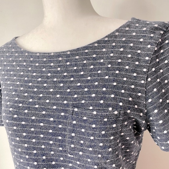 Cute Hilfiger tee - Picture 3 of 6